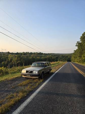 1988 Volvo 240 - $6.800 (Columbia)63470259310339123