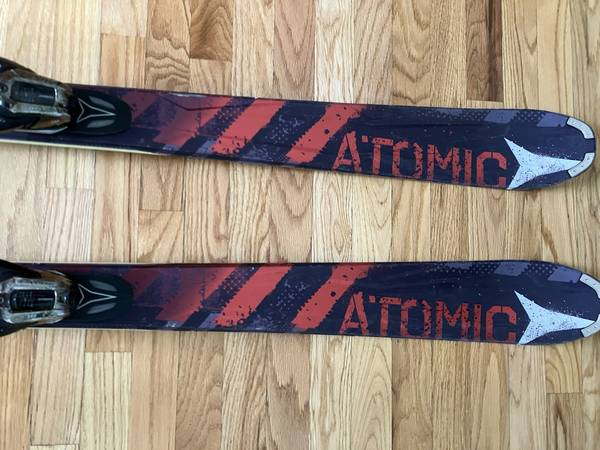 Atomic Smoke skis – 164 cm - sporting goods - by owner