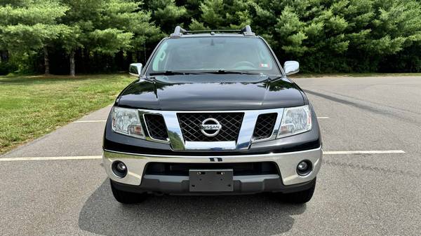 2012 Nissan Frontier Crew Cab SL 137k Millas!!!! - $11,999 (Manchester)63622639380097121