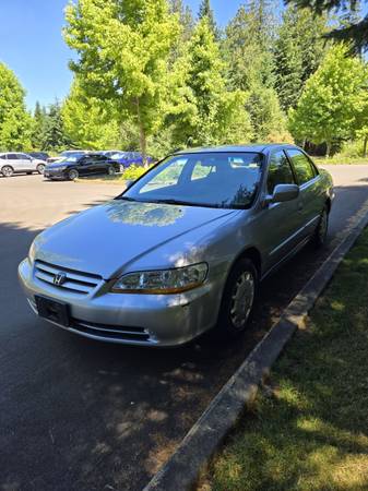 Honda Accord LX de 5 velocidades de 2002 - $3.999 (Snohomish)63617418582145122