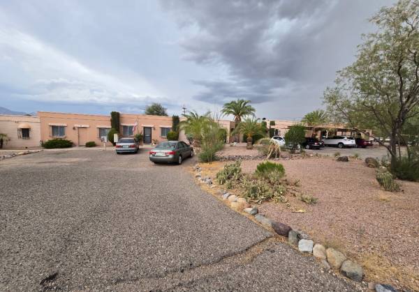 $1,100 / 1br - 600ft2 - Under 55 yrs old One Bedroom/One Bathroom Apartment Available for Rent (Green Valley)63675133172739123