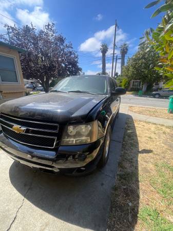Chevy Suburban 2012 en venta - $3.500 (San Leandro)63487043828739123