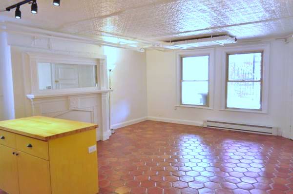 $1,450 / 1 habitación - 800 pies² - Amplio departamento de una habitación en el corazón de Mt Vernon (719 Park Avenue, Baltimore, MD 21201)63694590944771122