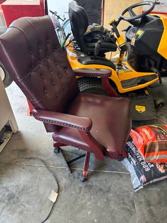 Nice executive chair 1