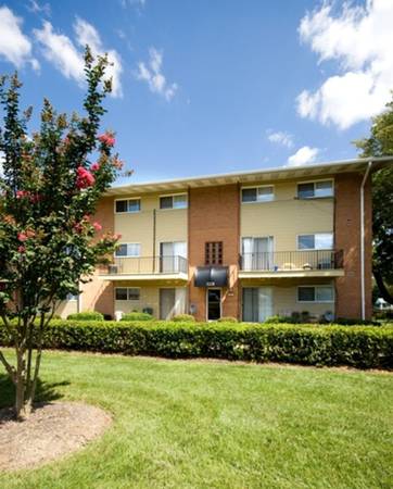 $1,700 / 2hab - 796ft2 - Área de juegos, Apartamentos renovados disponibles, 2 habitaciones (3220 Swann Rd, Hillcrest Heights, MD)63882463121411120
