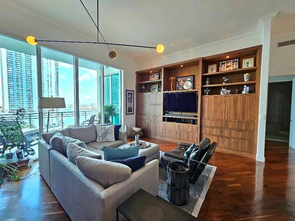 $10,000 / 3br - 1800ft2 - ASIA THREE BEDROOM Brickell Key (ASIA CONDOUNIT 1901 UNDIV 0.7644% INT IN COMMON ELEMENTS OFF)63906441745410123