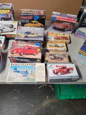 Model kits amt revell monogram pyro - $12 (LaCosta)63471474447363121