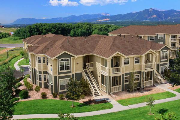 $1,455 / 473ft2 - Spacious Studio Apartment Available Now – 1 Month Free Rent! (Colorado Springs)63687049736705120