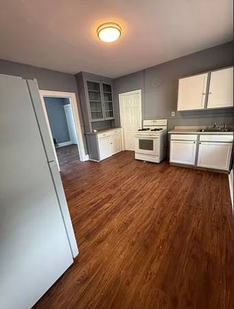 Updated 2BR w/ Modern Kitchen & Private Porch – Section 8 Welcome 1