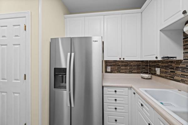 $1,609 / 2br - 1100ft2 - CONDO AMPLIO DE 2 HABITACIONES en Midtown. Camina a Vanderbilt, (Nashville)63673283672065123