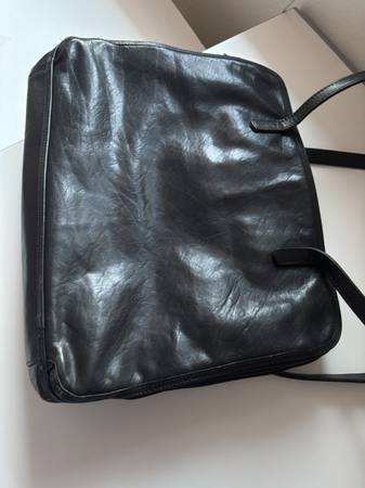Cartera de mano para laptop de cuero auténtico italiana - $50 (san mateo)63439655342209121