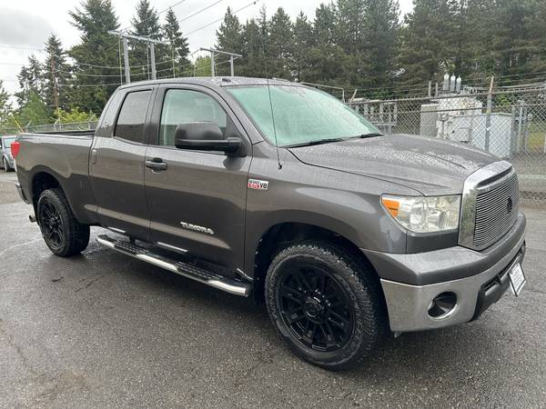 2012 Toyota Tundra Double Cab SR5 4WD 5.7L V8 --Clean title, Low Miles - $23,995 (kirkland)63613916646403121