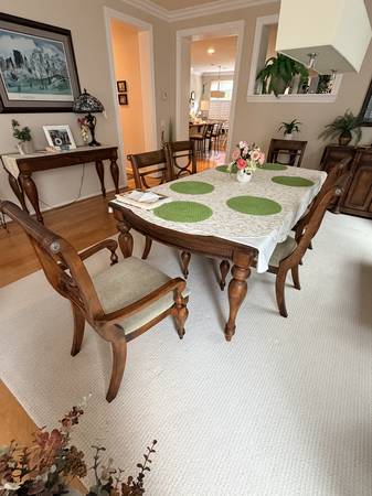 Dining Set - 7 piece (a table and 6 chairs) 1