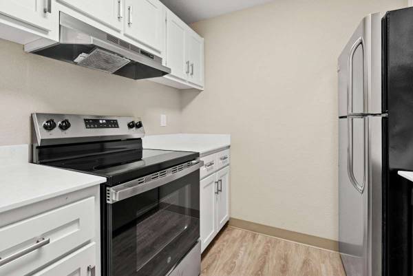$1,695 / 2hab - 942ft2 - Área de comedor, lavadora/secadora, mantenimiento en el lugar (7875 SW Vlahos Dr, Wilsonville, OR)63831398407809123