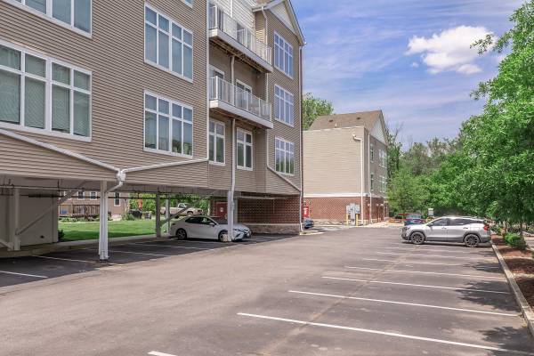 $1,610 / 1hab - 480ft2 - Vida a pie del centro con distribuciones espaciosas y acabados elegantes (24 C St, Laurel, MD)63694446841859124