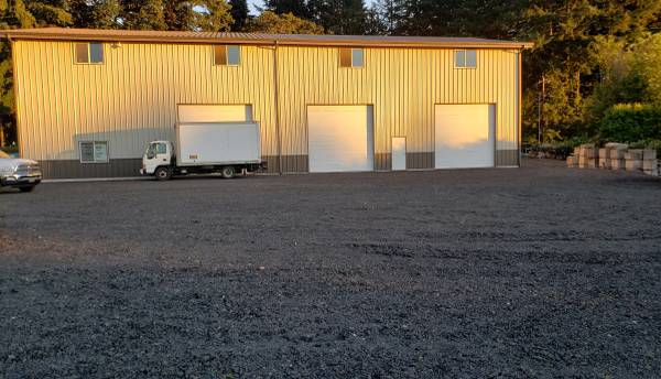$300 / 300ft2 - Contractor Parking - Landscaper, Tree Service, Concrete (Beaverton)63831397908737121