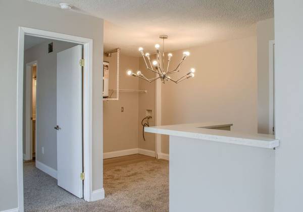 $950 / 1br - 617ft2 - Move In Special: One MONTH of FREE Rent! Apply in September!63903537848707123