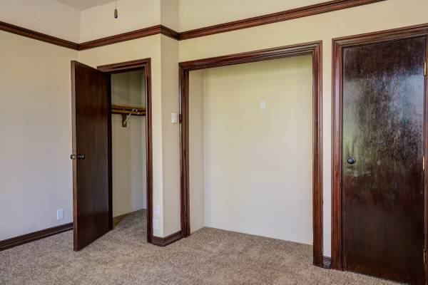 $1,325 / 625ft2 - Hardwood Floors, Elevator, On-Site Management (411 SW 12th Ave, Portland, OR)63820848992771122