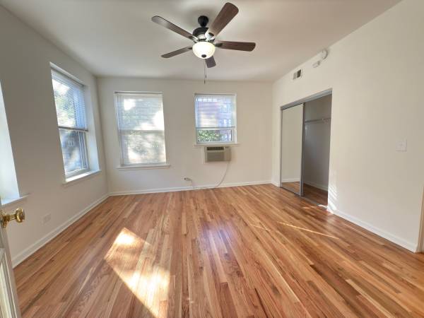 $1,450 / 1br - Charming 1bd 1ba in Edgewater $1450 month Available Nov 1st (Edgewater)63918411619587124