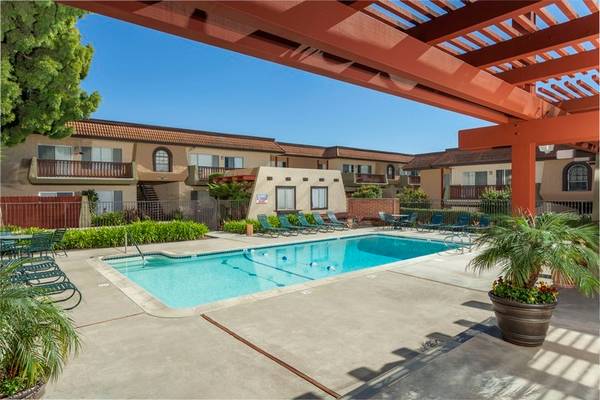 $2.380 / 1hab - 760ft2 - 5 Instalaciones de lavandería en el lugar, Administración profesional en el lugar (2051 Geneva St, Oceanside, CA)63657343041283121