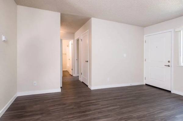 $2,100 / 2br - 760ft2 - Beautifully Remodeled 2 Bedroom Apartment! (Manteca)63844740819329124