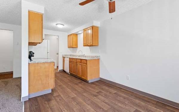 $1,725 / 3br - 980ft2 - Set the stage for endless memories: Our 3 BR, 1 BA beckons! (Gresham - Thom Park, Portland, Troutdale, Hazelwood)63831681764865120