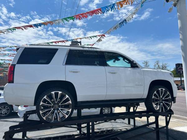 2017 Chevrolet Tahoe - $18,995 (Melrose Park)63624834167297123