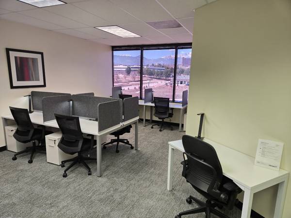 $250 Escritorio Dedicado en Alquiler - Delmonico Dr - Colorado Springs (Colorado Springs)63658246973697120