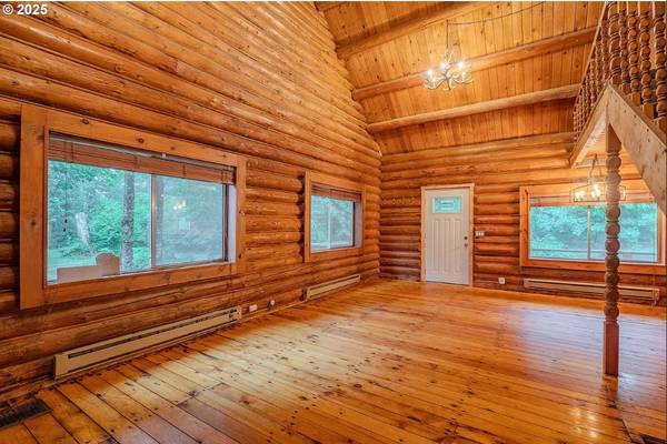 $549,900 / 2br - 1800ft2 - Washougal View Sanctuary | Sweeping Views, Elegant Kitchen, Private Pa (Washougal)63999453749891121