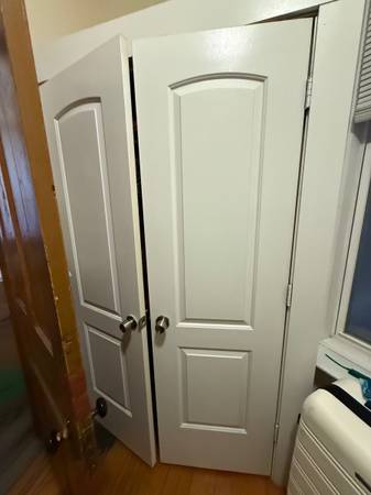$2,250 / 3br - 1400ft2 - HUGE WICKER PARK REHAB 3BR IN GREAT AREA, IN UNIT LAUNDRY (East Village)64041646350850124