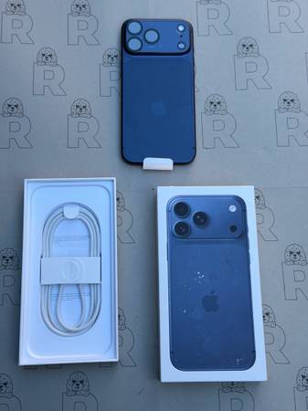 IPhone 17 pro max 256g Blue Verizon new 1