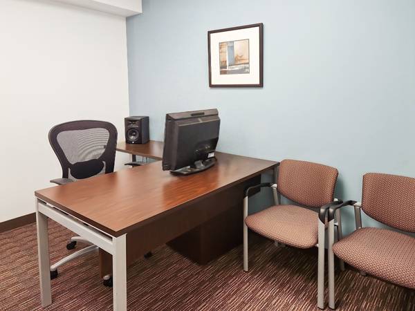 $1,275 🔑 Spacious & Secure Team Suites (Appleton)64163326483457120