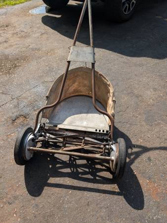 reel push  mower with bagger - $2063470985420545121