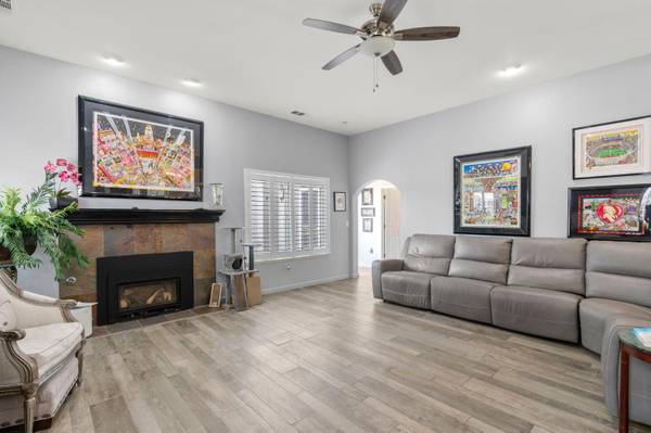 $1,089,900 / 4br - 3394ft2 - 9900 Poppy Hills Dr, Oakdale - FOR SALE (Oakdale)63654927355265124