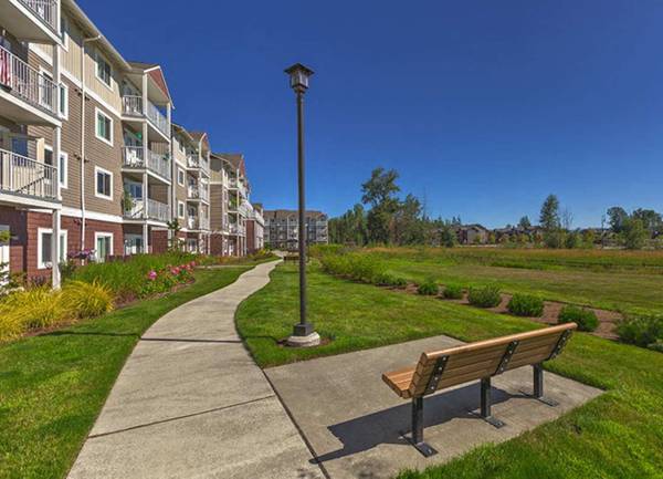 $1,701 / 1hab - Sala de juegos, vida libre de humo, hogares espaciosos de 1 y 2 habitaciones (2203 172nd Street NE, Marysville, WA)63814789168771121