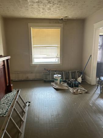 $1,300 / 3br - 1500ft2 - 3 bed needs work 1300 (Cleveland)63924296198403121