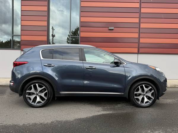 One Owner 2017 Kia Sportage SX AWD in amazing clean shape>>Only 103K<< - $12,995 (Daily Deals Auto Sales Lynnwood)63623310600707121