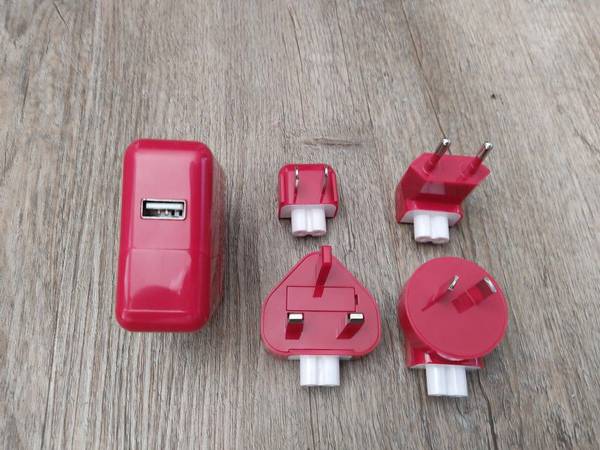 Adaptadores de carga mundial PlugBug para iPhone/iPad (de Twelve South) en venta - $10 (Los Ángeles)63471472440833121