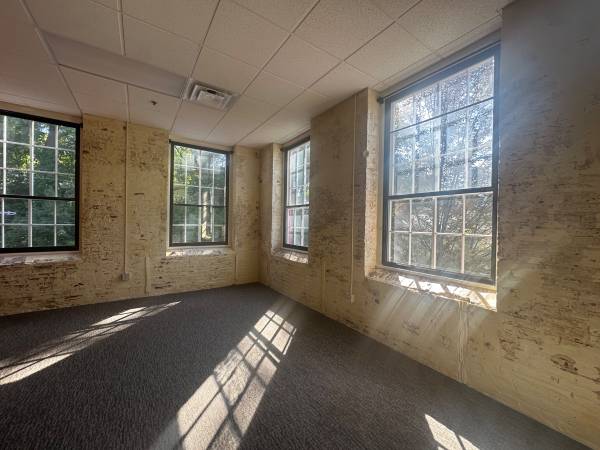 $200 / 400ft2 - 💜 NEW Sacred Healing Spaces | Small & Large | Flexible Rentals 💜 (Burlington)63784662542209124