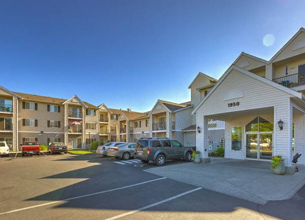 $1,122 / 2br - Aire acondicionado, Patio interior, Pagos en línea disponibles (1950 Bellerive Drive, Richland, WA)63821591098497123