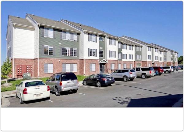 $1,642 / 3br - 1266ft2 - Ready to lease! Beautifully designed 3 bed 2 bath apartment (Omaha)64021008349187120