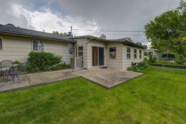$469,900 / 3br - 751 Crown Ridge Drive (Colorado Springs)63687119374209121