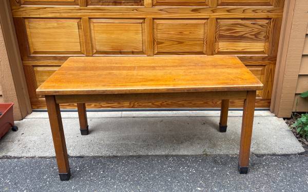 Wood (maple) Classroom Laboratory Table 1