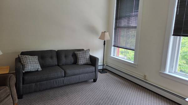 $995 / 1br - 1BR APT.  VERMONT UNIVERSITY AREA (Fair Haven)63784639720449124