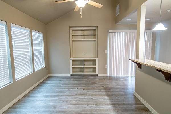 $1,835 / 2br - 880ft2 - Sophistication & Style in Boise - Your Dream Townhome (Boise)63981528977410121