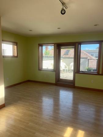 $3,500 / 3br - Good size apartment in MEDFORD- Nov 1st ready ---2 Levels (Medford)63828338662659122