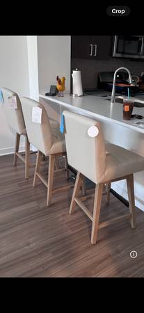 3 Bar Height Chairs/Stools 1