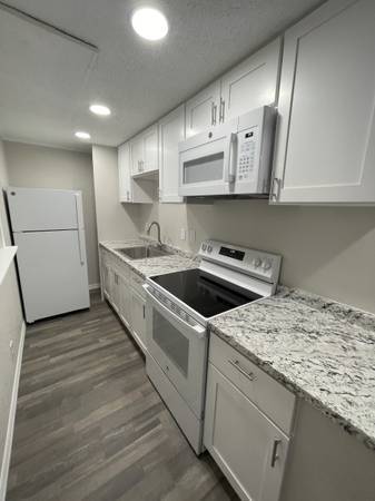 $1,080 / 1br - 600ft2 - 1 BEDROOM living in the Heart of Daytona! (Daytona Beach)63791498115073123