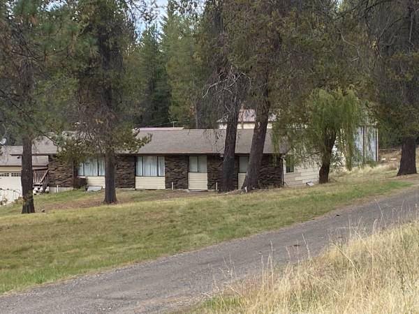 Possible Owner financing 5% Large country home! 1