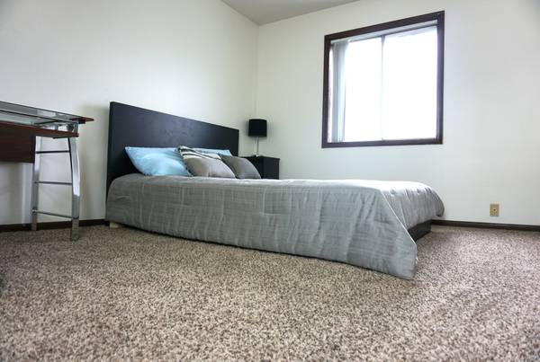 $995 / 2br - 950ft2 - Refreshed 2 Bed 1 Bath (Ralston)63681713940865122